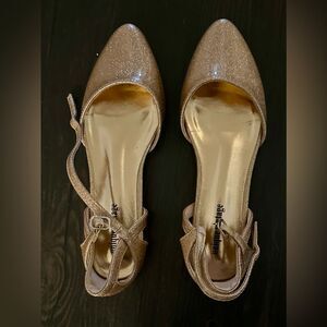 Unique Vintage Glittering Gold Heels